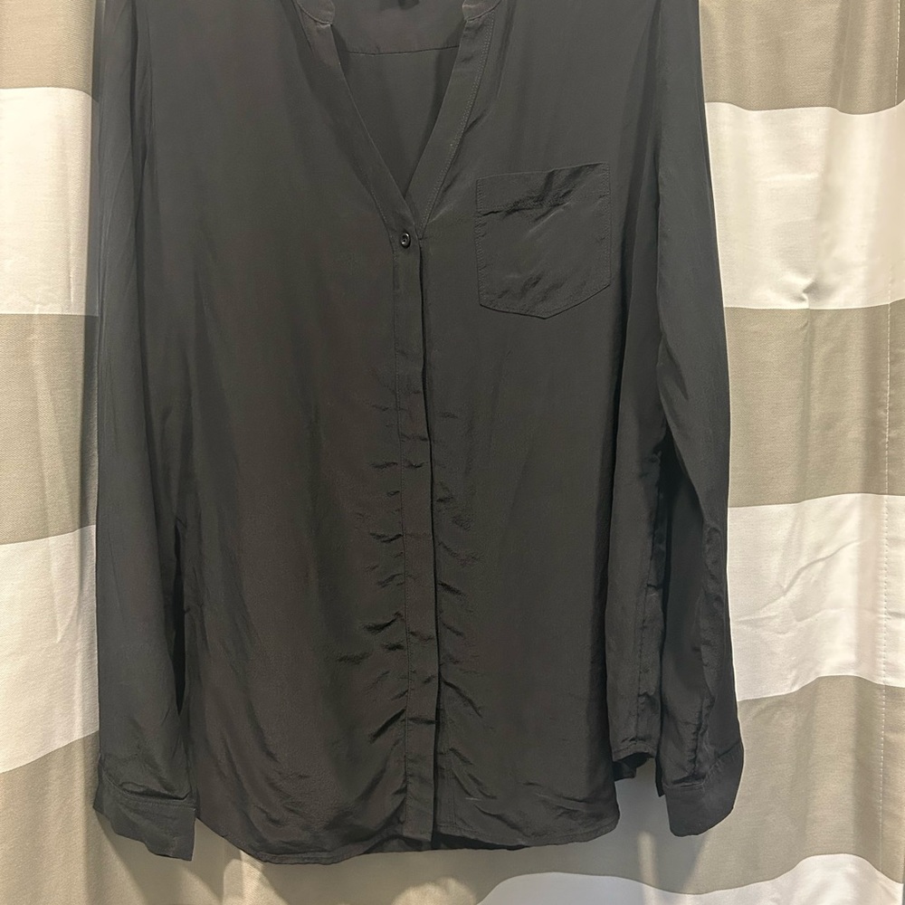 Black Silk-like Versatile Top